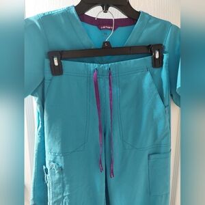 Carhartt cross flex scrub top and pants set XS